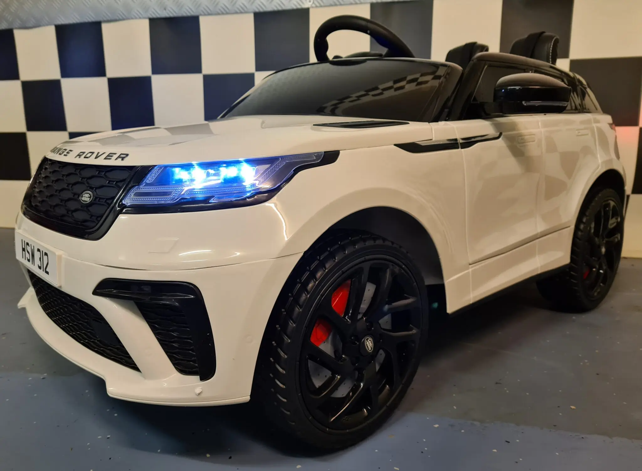 Land Rover Velar 12V, Ruedas de goma, ASIENTO POLIPIEL, RC, blanco - INDA301-AC